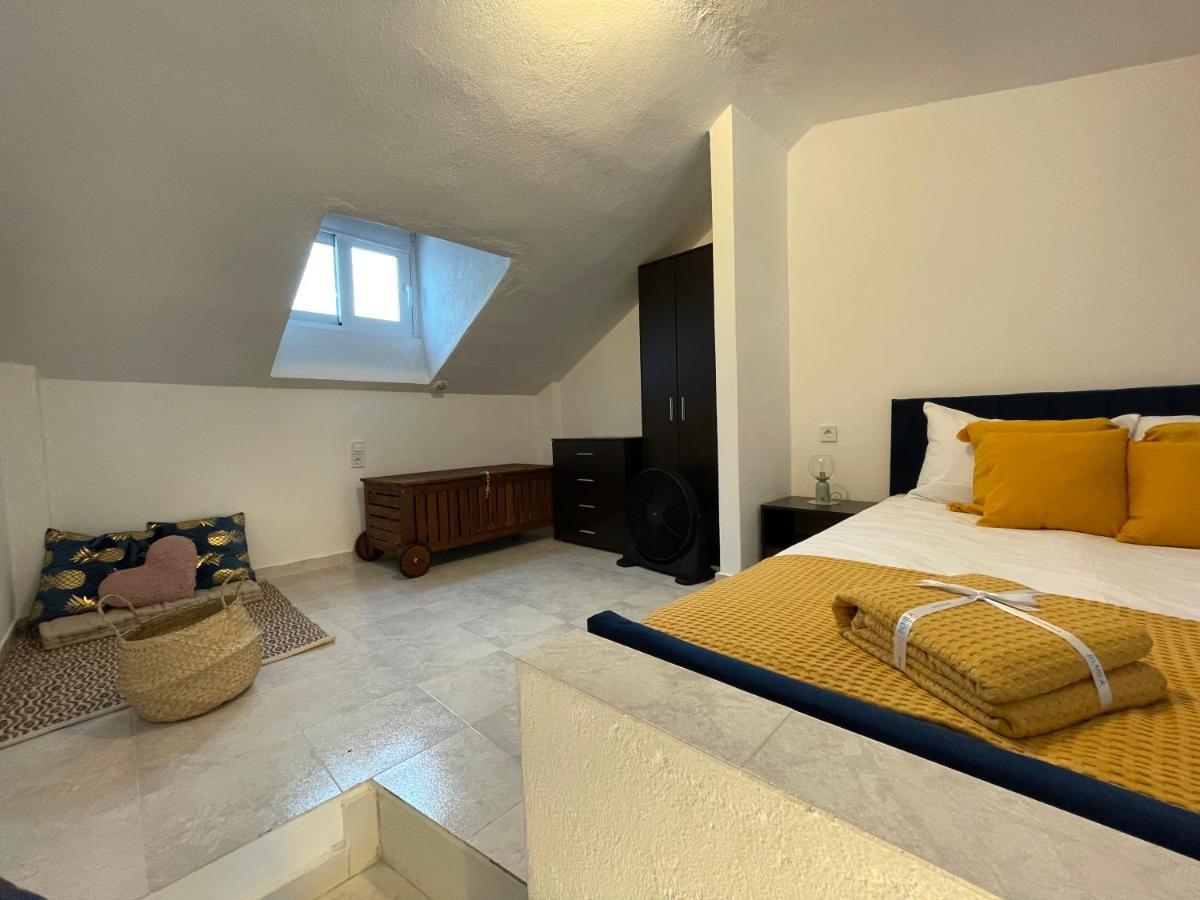 Sea View Loft Apartment Nea Roda Exterior photo